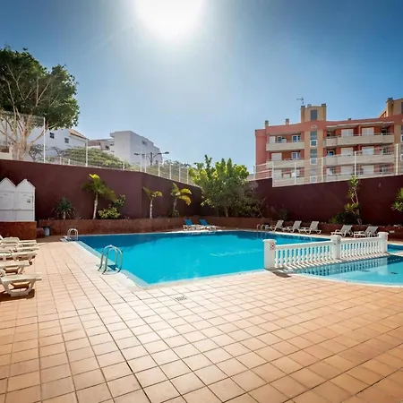 Апартаменты Charming With An Excellent Location Арона
